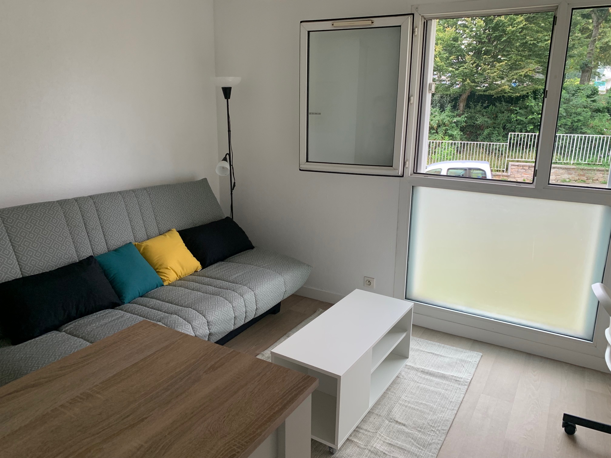 Brest Kérinou/croix rouge Studio meublé 19 M2