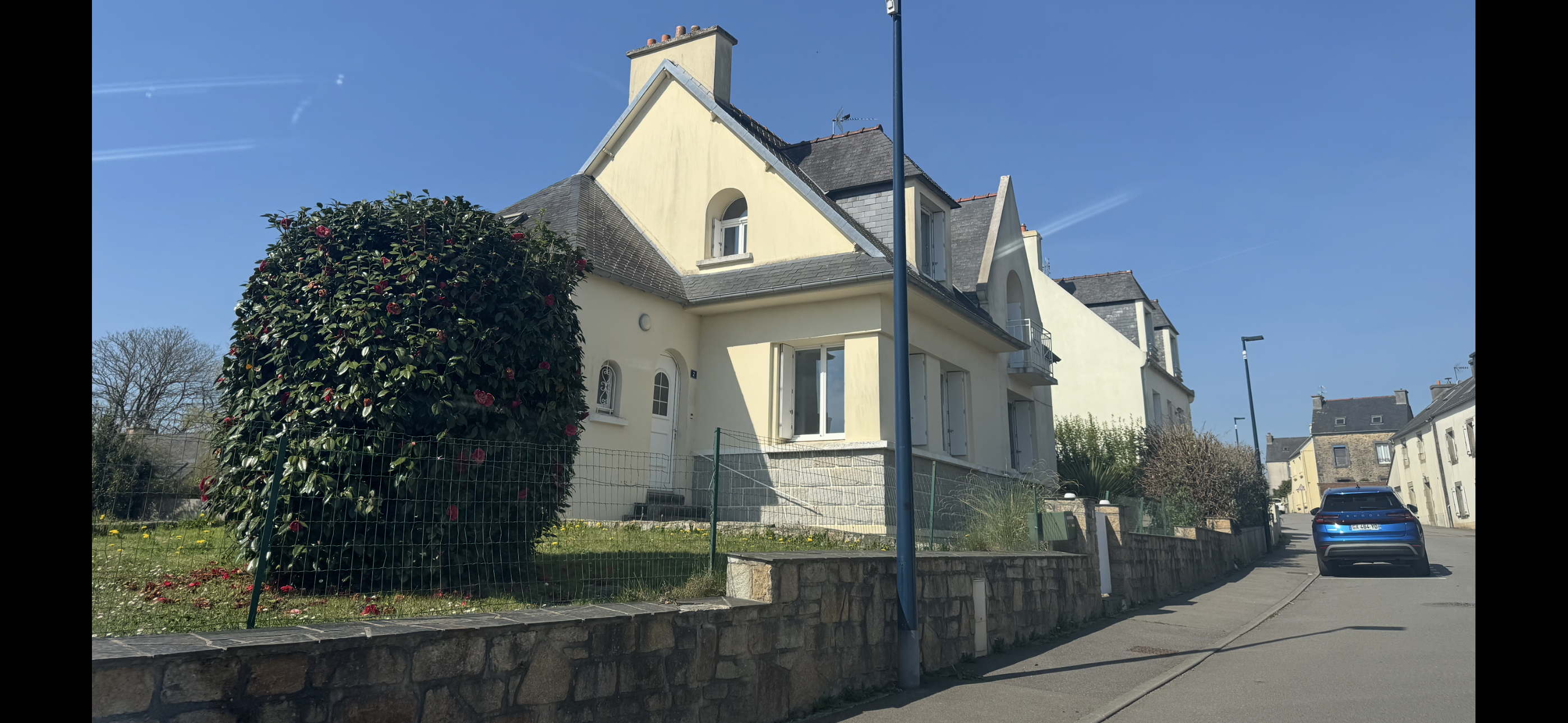  À vendre – Belle maison non mitoyenne à Loperhet – 3 chambres, garage 30 m², lumineuse et familiale