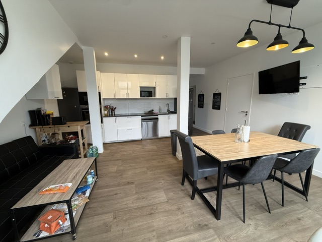 A louer BREST chambre avec salle d'eau privée en colocation proximité immédiate facs